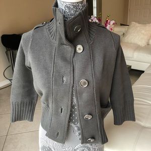 Burberry cropped grey button up sweater xs